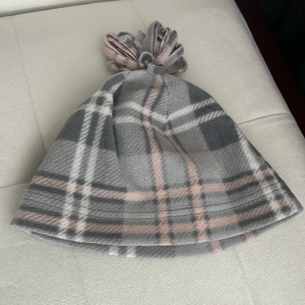 L-XL, Old Navy Tassel Beanie Winter Hat
